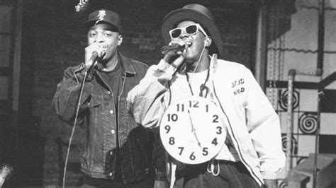 rapper who wore clock necklace